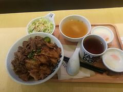 双拼套餐-熊吞·大碗丼烧肉饭(济宁万达广场店)
