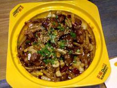 -多嘴肉蟹煲(万达店)