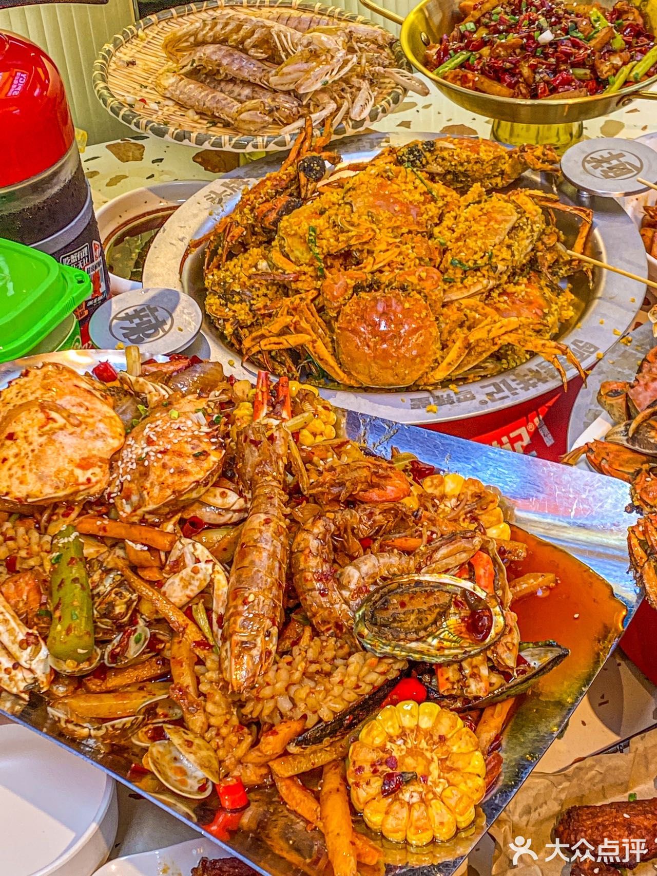 秋天的第一顿大闸蟹你想喝谁一起吃[调皮]