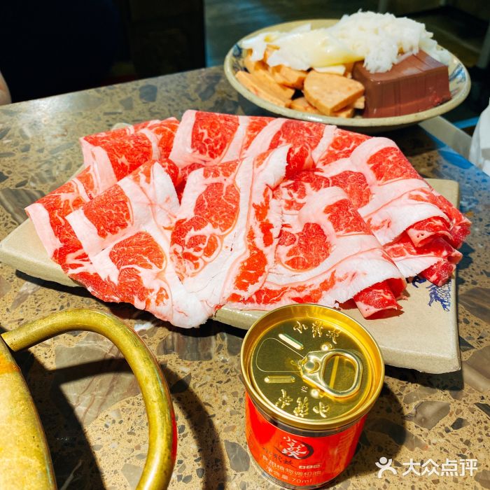 小龙坎老火锅黄喉图片