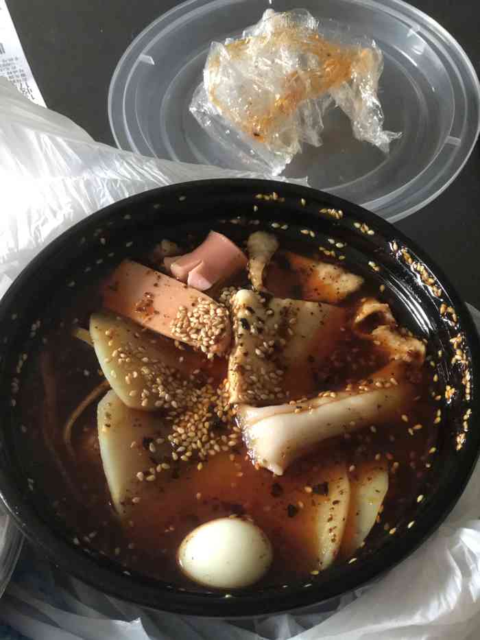 点的外卖说实话真不咋的味道怪怪的完全没有乐山钵钵鸡的感觉肉感觉一
