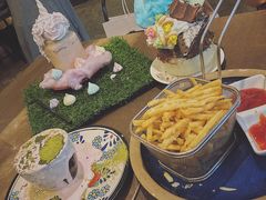 -Benjamin Browns Bistro & Bakery