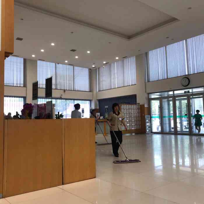 沈阳何氏眼科医院(辉山西路店)-"我----因为实在难以忍受长达十余年的