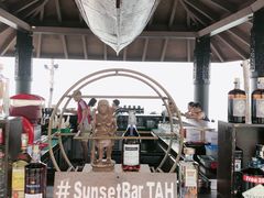 -Sunset Bar(丹绒亚路香格里拉店)