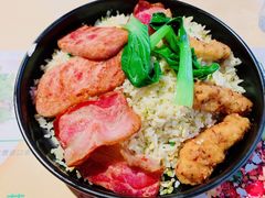 三拼辣子酱炒饭-来龙里 精致 东南亚餐室(万象城店)