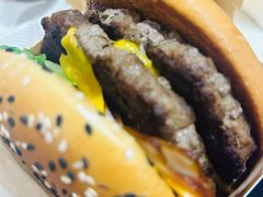 双层安格斯牛肉堡-麦当劳(杭州东站高铁店)
