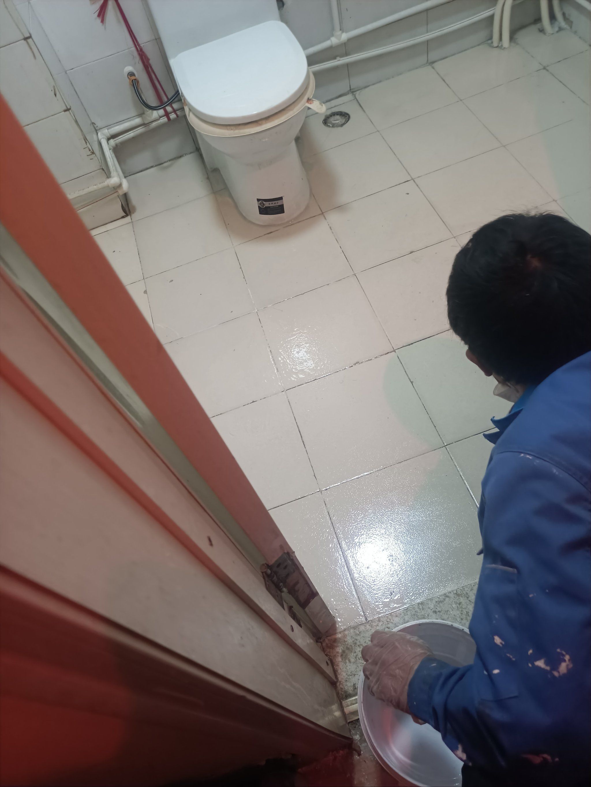 卫生间漏水维修
