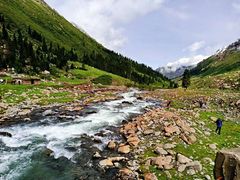 -天山神秘大峡谷
