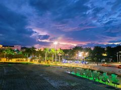 -亚龙湾中心广场