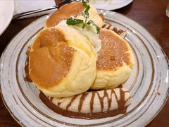 榛果巧克力奶油芝士舒芙蕾松饼-UPPER KITCHEN(延安路店)