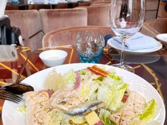 嫩煎澳带金枪鱼配田园沙拉-上海苏宁宝丽嘉酒店·Cafe Bellagio西餐厅