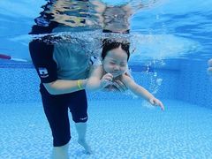 -龙格亲子游泳·水育早教中心(华亿大润发店)