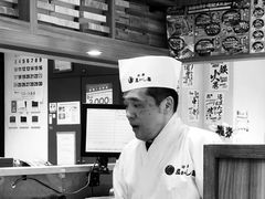 -沼津魚がし鮨(御殿場アウトレット店)