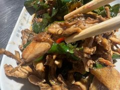 -新哥小串·臭米线(风尚米兰店)