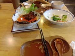-小六汤包砂煲菜(文景路店)