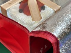 -红宝石·鲜奶小方·海派西点房(南丹店)