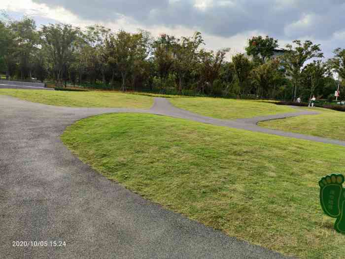 赵巷体育公园-"偶然逛山姆超市发现旁边有个体育公园,里面.