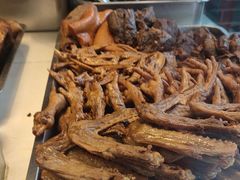 -老鼎万春卤菜(五代传承创始老店)