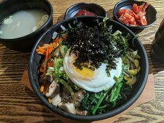 经典石锅拌饭-吴草鸡爪오초닭발韩食堂(融恒盈嘉中心店)