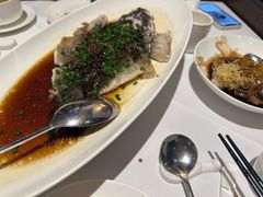 杭式葱油东海大黄鱼-南麓·浙里(外滩店)