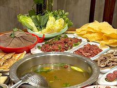 -乡土黄·鲜牛肉火锅·小龙虾(兴业街店)