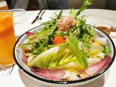 地中海沙拉-潮一不贰·法式甜品·生日蛋糕·西式简餐(外滩店)