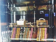 门面-西点坊(浦东香格里拉店)