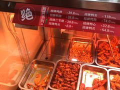 -绝味鸭脖(龙阳路生活广场店)