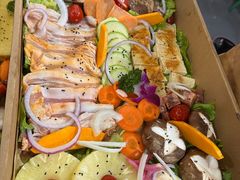 -山野的朋友露营炭火烤肉