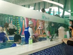 -Swim斯卫姆国际儿童游泳中心(红博中央公园店)