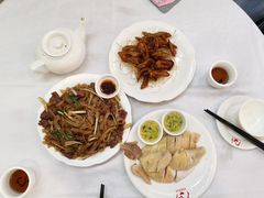 干炒牛河-文记壹心鸡(宝华路店)