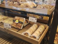 -顶东面包花园·生日蛋糕(世博店)