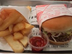 -FATBURGER 特富客汉堡(外交公寓店)