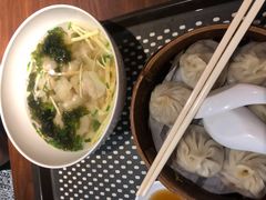 鲜肉馄饨-大食代美食广场(迪士尼小镇店)