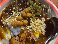 -爆炸头阿姨小四川正宗川味小吃(无任何分店)