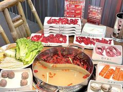 -来龍儿鲜切牛肉自助老火锅