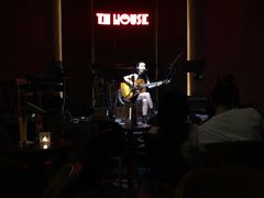 -TZ House音乐现场(来福士中心店)