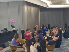 等位区-国际青年会议酒店-苏莱斯餐厅