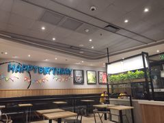 大堂-肯德基(亦庄上海沙龙店)