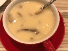 鸡蓉蘑菇汤-必胜客(证大大拇指店)