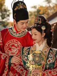 -雪中彩影婚纱摄影·微光艺术中心