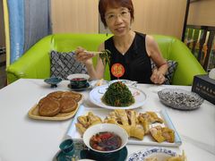 -三江源美食城