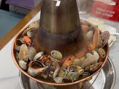 -一口猪海鲜浑锅·东北家常菜