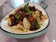 白菜拌海蜇-丽景酒店-宴会厅