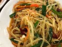 酸辣土豆丝-煲煲掂风味煲仔饭餐厅(西区店)