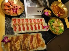 -臻牛烤肉