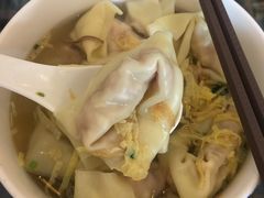 -笑来喜馄饨小笼工坊店(湖滨街店)