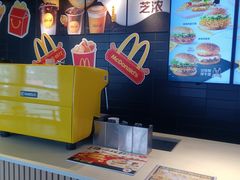 -麦当劳(红旗路店)