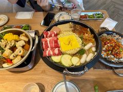 -WOW LUCKY创意韩料(龙阳广场店)