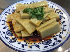 -蓝田九大碗民俗食府(蓝田店)